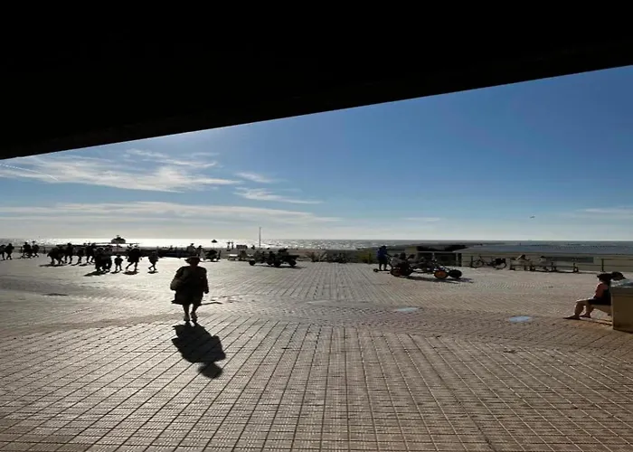 Апартаменти In With Stunning Sea View