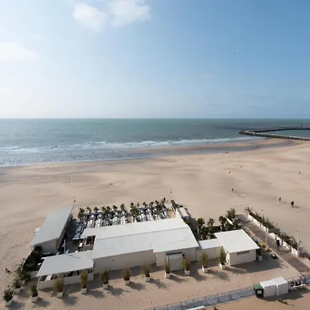 In With Stunning Sea View Lägenhet